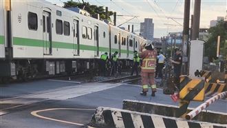 男闖樹林平交道遭輾斃慘死　驚悚畫面曝光