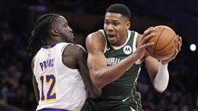 ▲「字母哥」安戴托昆波（Giannis Antetokounmpo）續留公鹿。（圖／美聯社／達志影像）