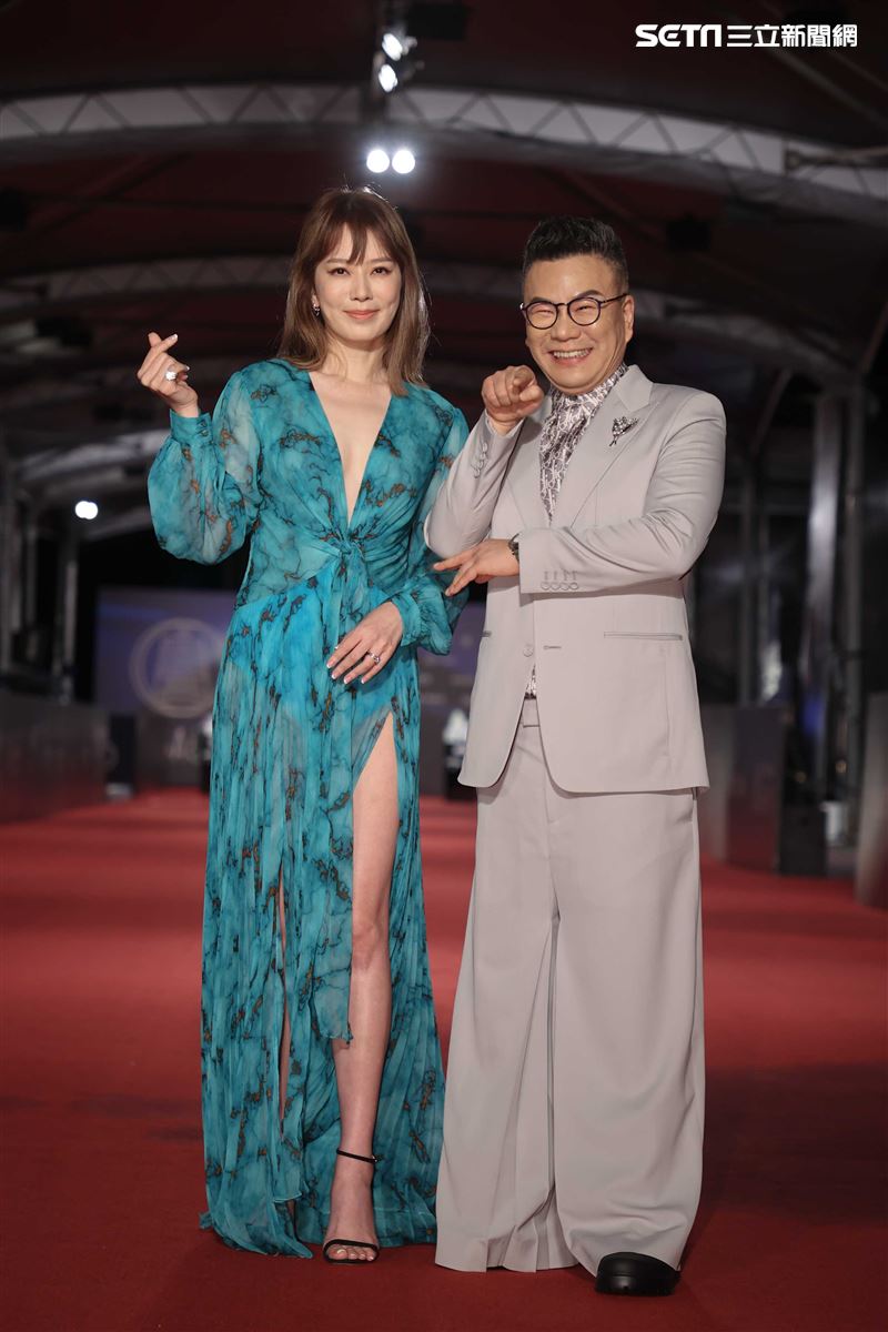 金鐘58節目類紅毯《11點熱吵店》沈玉琳、Melody。（圖／記者邱榮吉、楊澍攝影）