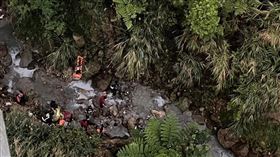 陽明山馬槽橋墜橋。（圖／翻攝畫面）