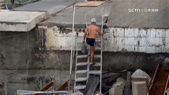 海興泳池改建封　民眾無視告示跨欄下水