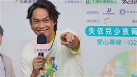 黃鐙輝（忠義基金會提供）