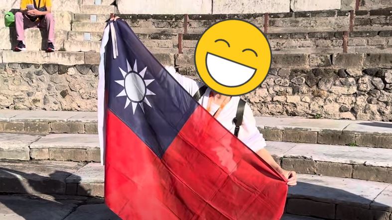 女星旅歐高舉國旗　激喊：中華民國萬歲