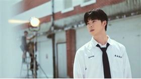 許光漢《陽光普照》造型現身「金馬60形象影片」。（圖／翻攝金馬形象影片）