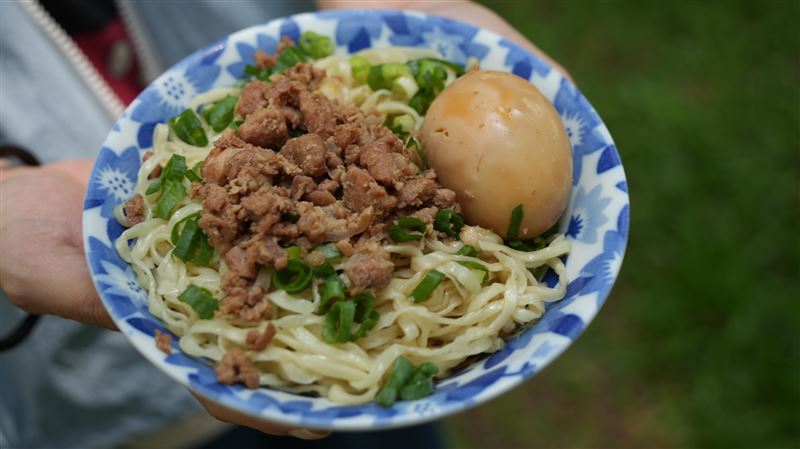 陸生點意麵誤認成「這菜」　上桌直呼驚喜