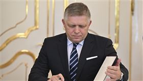 ▲費科告訴議員斯洛伐克將不再向烏克蘭提供武器。（圖／美聯社／達志影像）