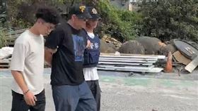 通緝犯拔槍與2警駁火棄車逃逸！警英勇開8槍還擊1警頭部中彈送醫，命大，通緝犯16小時落網(圖／翻攝畫面)