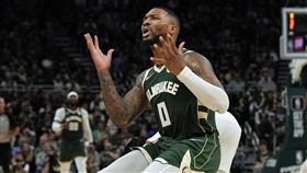 ▲里拉德（Damian Lillard）轉隊例行賽首秀，飆出全場最高39分。（圖／路透社／達志影像）