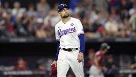 ▲遊騎兵先發投手伊歐瓦迪（Nathan Eovaldi）世界大賽首戰不滿5局退場。（圖／美聯社／達志影像）