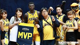 ▲T1開幕戰，中信特攻阿巴西拿下單場MVP。（圖／記者劉彥池攝影）