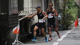 今日這場暖身賽也是臺北市有史以來第一場由官方主導的城市定向越野賽，選手穿梭在內。(圖／大會提供)