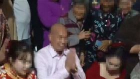 安徽男直播同時娶兩個老婆（圖／翻攝自微博）