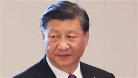 習近平出席APEC經濟領袖會議2022亞太經濟合作會議（APEC）經濟領袖會議18日起在泰國曼谷舉行，中國國家主席習近平是最後一名進入會場的APEC領袖，他較預定時間晚到。中央社記者王騰毅攝  111年11月18日