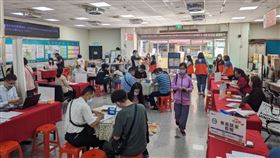 桃竹苗分署邀請244家廠商釋出8300個優質職缺。（圖／桃竹苗分署提供）