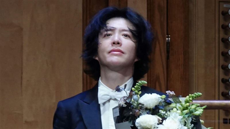 李雲迪嫖娼遭封殺2年　含淚彈琴畫面曝光