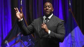 ▲NBA湖人退役傳奇球星魔術強森（Magic Johnson）躋身10億美元富豪榜運動員。（圖／美聯社／達志影像）