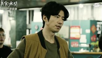 最帥刑警爆衝撞壞門　全場傻眼笑場畫面曝