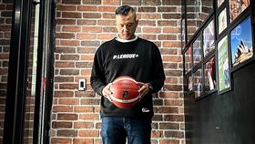 黑人（圖／翻攝自陳建州臉書）