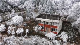 「寂寞派出所」不再寂寞　有望成賞雪景點（圖／空拍師沈張鴻提供）