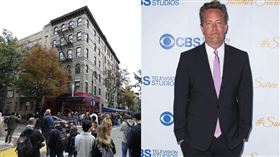 大批粉絲劇迷湧入《六人行》過去在紐約的公寓場景悼念。（圖／美聯社／達志影像）