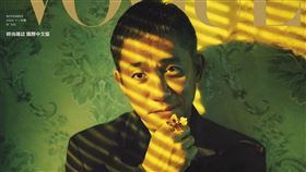 梁朝偉擔任《VOGUE》封面人物。（圖／VOGUE雜誌提供）