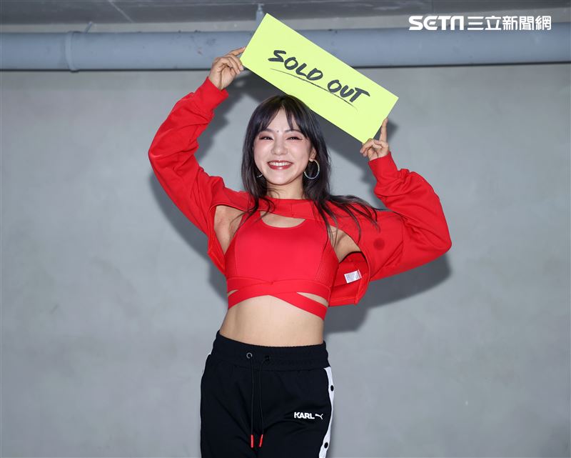 丁噹演唱會練舞彩排。（記者邱榮吉/攝影）