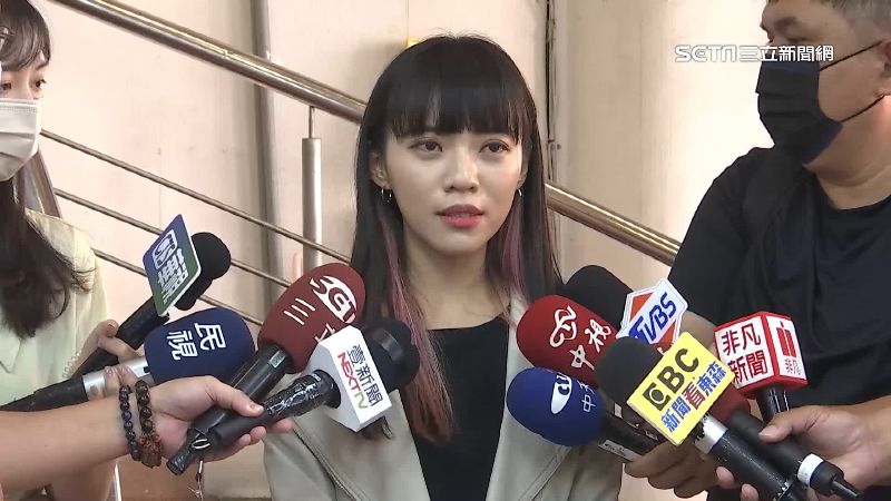 遭爆預先遷戶籍　黃捷秀身分證控「抹黑」