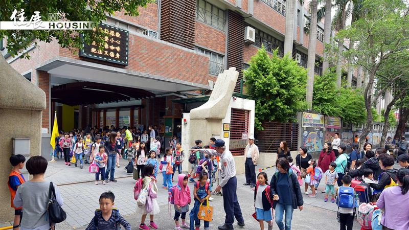 夫妻竟為「學區房」婚姻失和！吵到想離婚