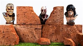 三款「巨人胸像」立體悠遊卡。（圖／品牌業者提供）