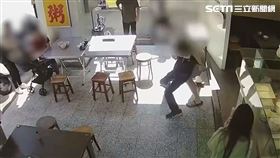 台中北區獲米其林必比登名店，2男不耐排隊久候，竟大打出手。（圖／翻攝畫面）