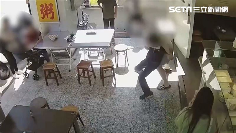 必比登名店排隊不耐久候　2男上演全武行