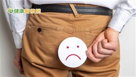 手術只是治療痔瘡的方法之一，並不能保證永遠不復發，因此，預防痔瘡產生（尤其痔瘡治療後），主要還是要從排便習慣、飲食和生活方式上做調整，更應改變原有的不良生活習慣，避免痔瘡再復發。