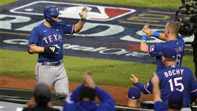 ▲席格（Corey Seager）打破響尾蛇的「無安打比賽」，還跑回全場第1分。（圖／路透社／達志影像）