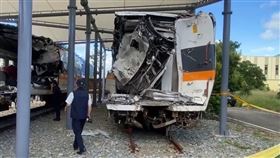 太魯閣號發現疑似罹難者頭蓋骨，鐵路警察今天上午8點派員重新搜索。（圖／鐵路警察局提供）