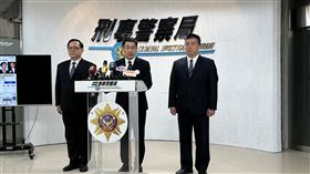 刑事局偵查科科長鄺慶泰、副局長邱紹洲、偵查第四大隊大隊長丁靖。圖左至右。（圖／記者李依璇攝影）