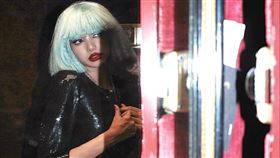 色情,微博,巴黎,中國,BLACKPINK,CELINE,寶格麗,Lisa,瘋馬秀（圖／翻攝自微博）