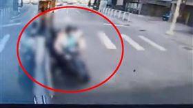 車禍,砂石車,鳳山,三民區,機車,雙載,意識不清,行車紀錄器