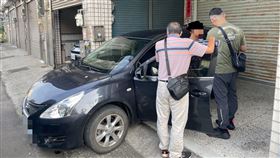 uber司機斜槓販毒，毒咖啡包，時間管理大師 兒職業曝光，母心碎淚崩(圖／翻攝畫面)