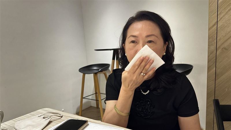 父曾被送勞改　徐春鶯露面談中共文革掉淚