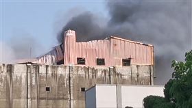 八德,電子廠,火警,鐵皮（圖／翻攝畫面）