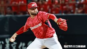 ▲台灣大賽首戰，味全龍洋投伍鐸7局上失1分。（圖／記者劉彥池攝影）