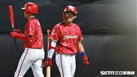 ▲台灣大賽首戰，味全龍中外野手郭天信吞下關鍵三振。（圖／記者劉彥池攝影）