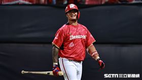 ▲台灣大賽首戰，味全龍代打林智勝遭到三振。（圖／記者劉彥池攝影）