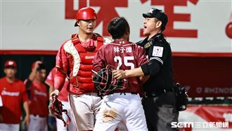 林子偉本壘前被觸殺　雙方板凳清空大場面