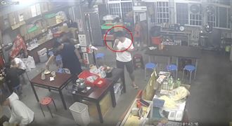 擦嘴衛生紙丟醬料桶　網怒喊肉搜：奧客！