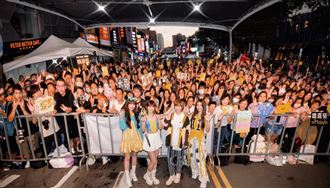 超夯手勢舞曝光　五月天阿信林俊傑都在跳