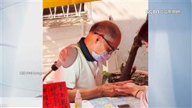 排隊4小時只為看手相！　台南孔廟旁算命攤爆紅