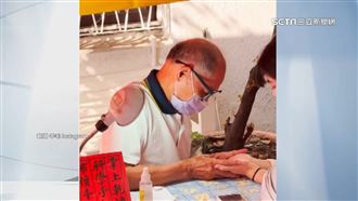 排4小時只為看手相　台南孔廟算命攤爆紅