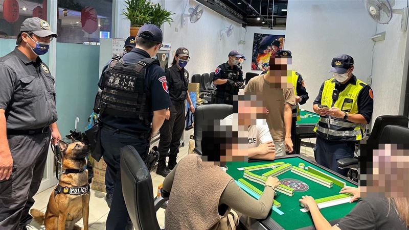 角頭惱羞包圍警局　三重警連3天擴大臨檢