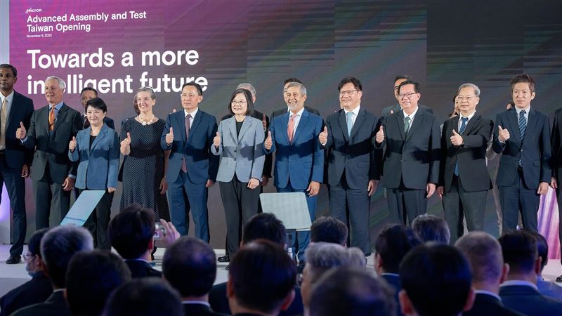 美光台中四廠啟用！龍：先進製程落地台灣
